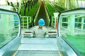 صيانة السلالم الكهربائية