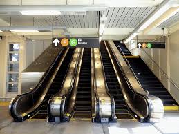 سلالم كهربائية