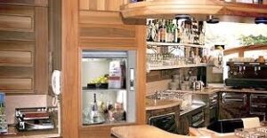 مصعد الطعام