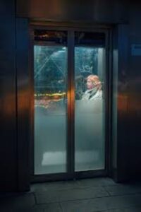 وظائف أبواب المصاعد